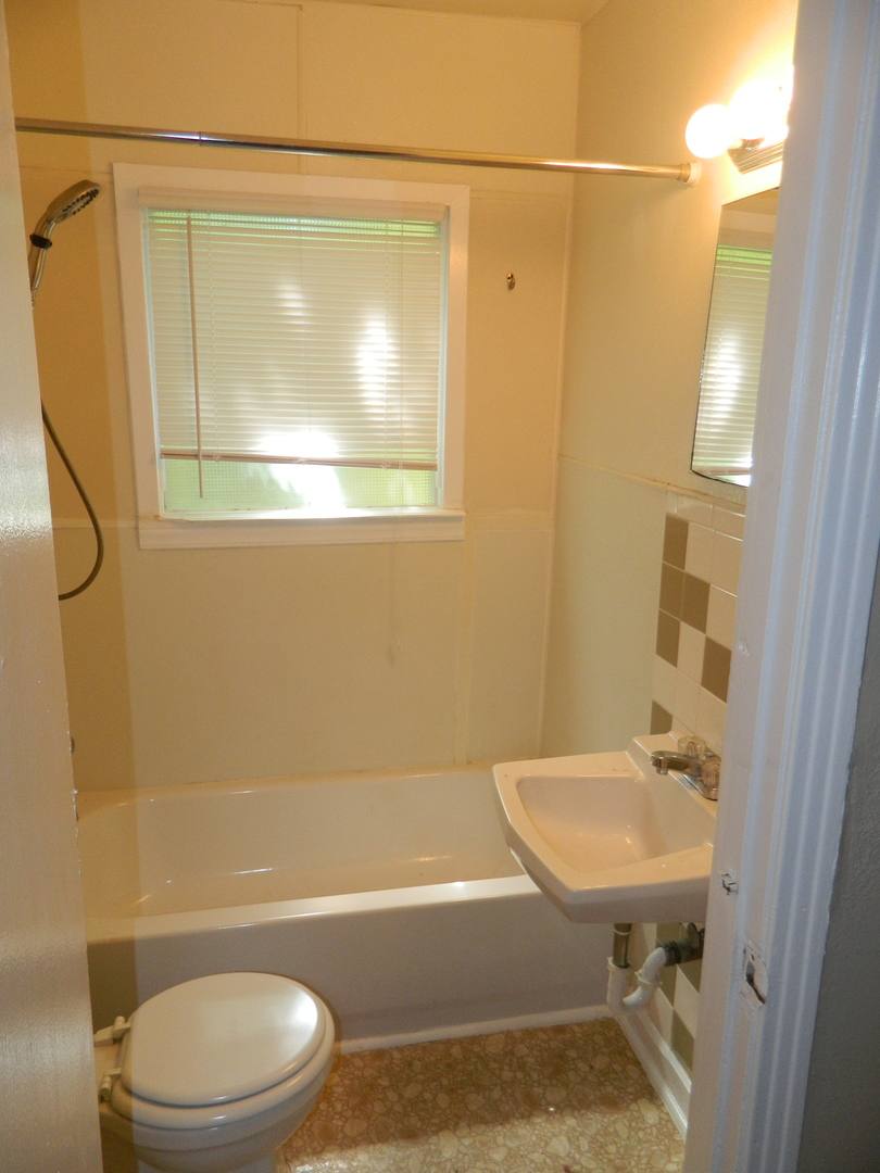 Apartment for rent at 4501 Lareina Dr, Austin, TX 78745