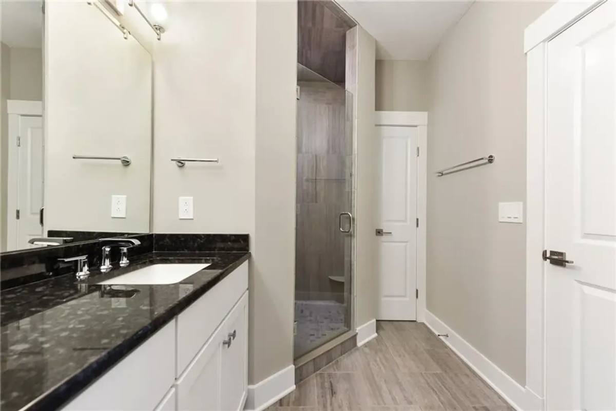 House for rent at 349 Azalea Dr, Venetia, PA 15367