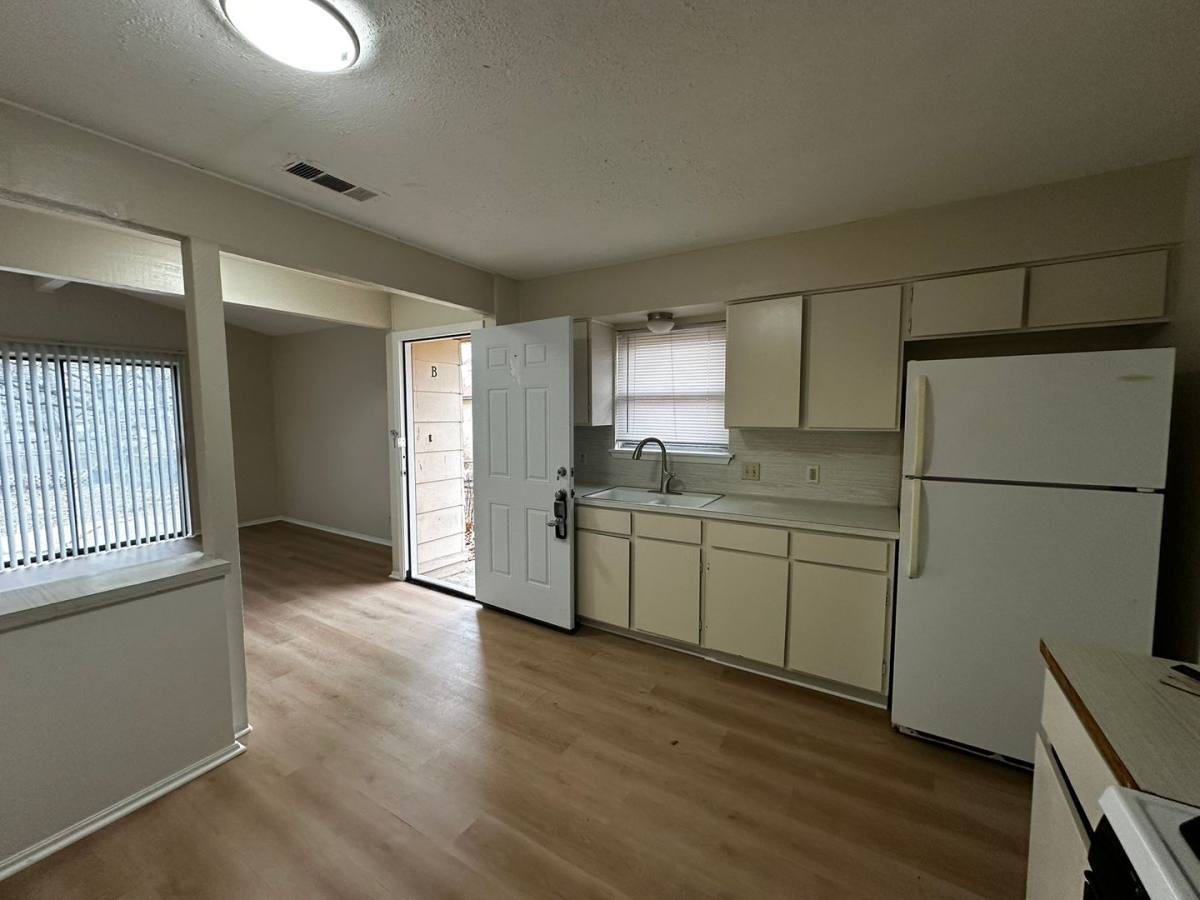 Apartment for rent at 5802 Emerald Forest Dr, Austin, TX 78745