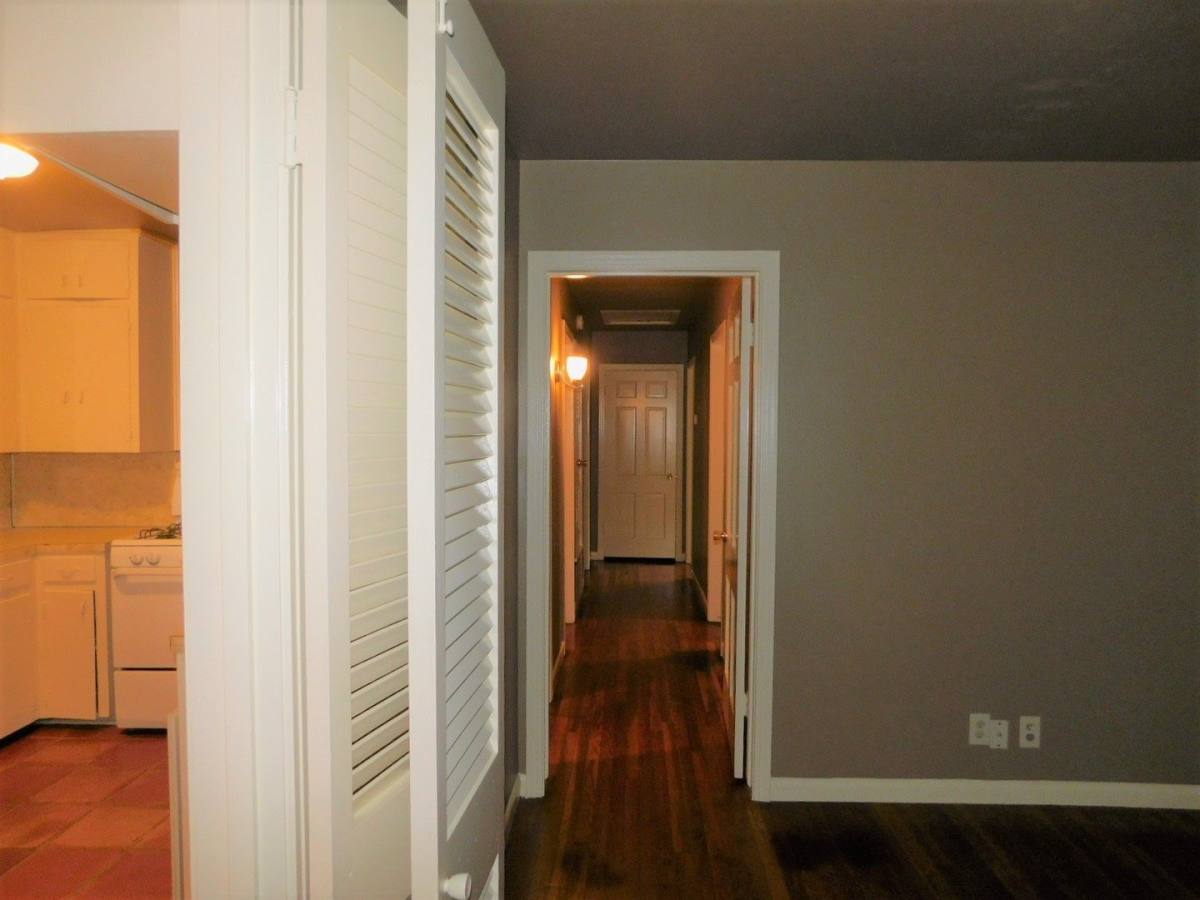 House for rent at 1400 Berkshire Dr, Austin, TX 78723