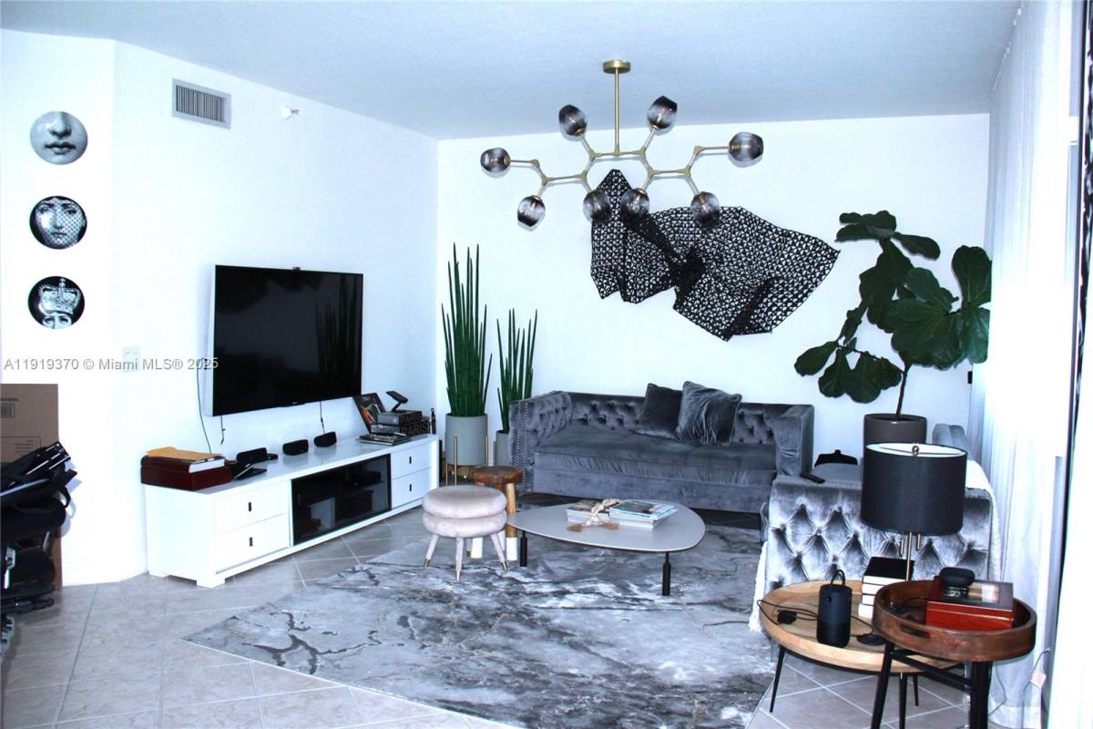 Apartment for rent at 10720 NW 66th St #308, Miami, FL 33178