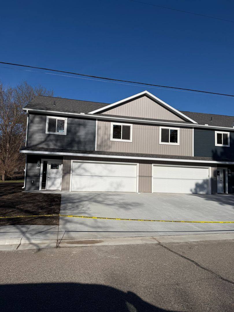 Townhouse for rent at 207 4th Ave N, Sartell, MN 56377