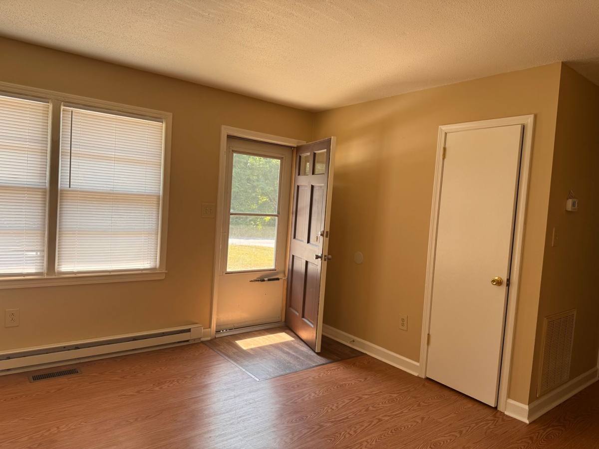 House for rent at 915 Pine Circle Dr, High Point, NC 27265