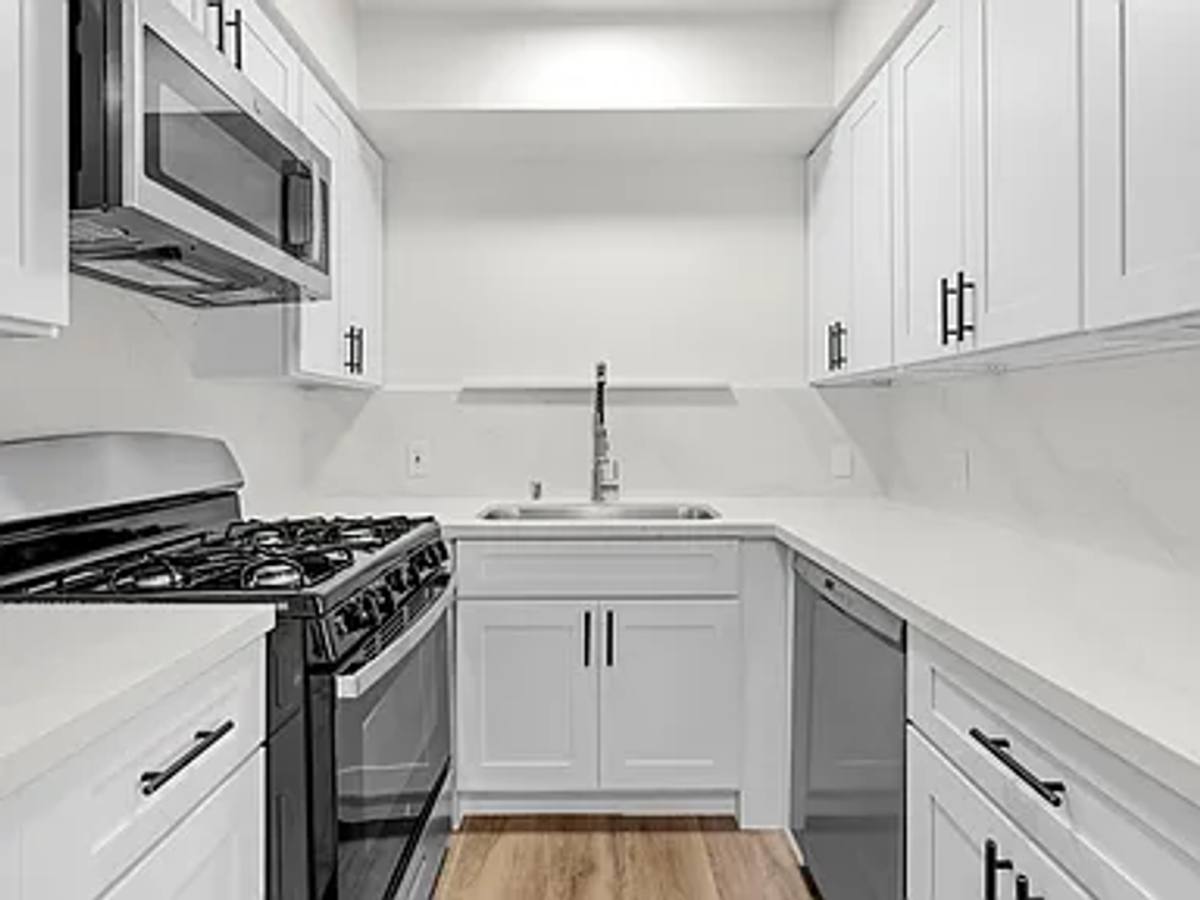 Apartment for rent at 7825 W Manchester Ave, Playa Del Rey, CA 90293