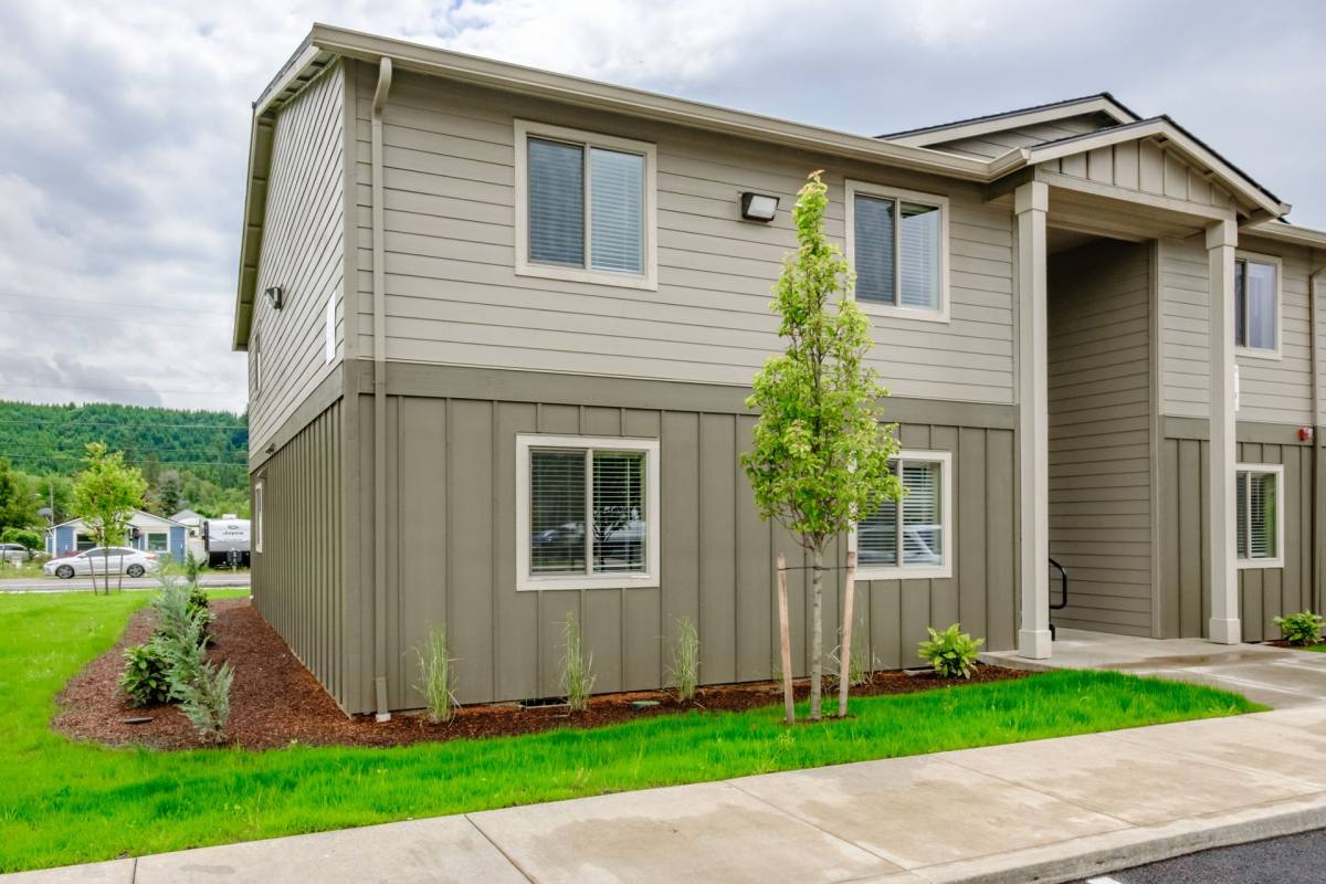 Apartment for rent at 1200 38th Ave, Sweet Home, OR 97386