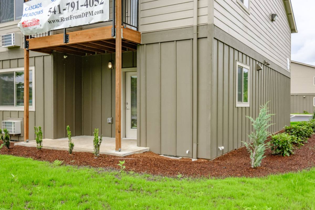 Apartment for rent at 1200 38th Ave, Sweet Home, OR 97386