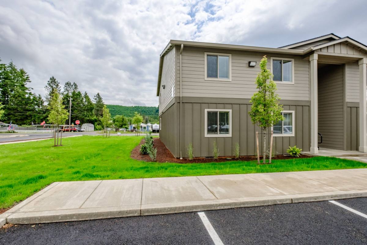 Apartment for rent at 1200 38th Ave, Sweet Home, OR 97386