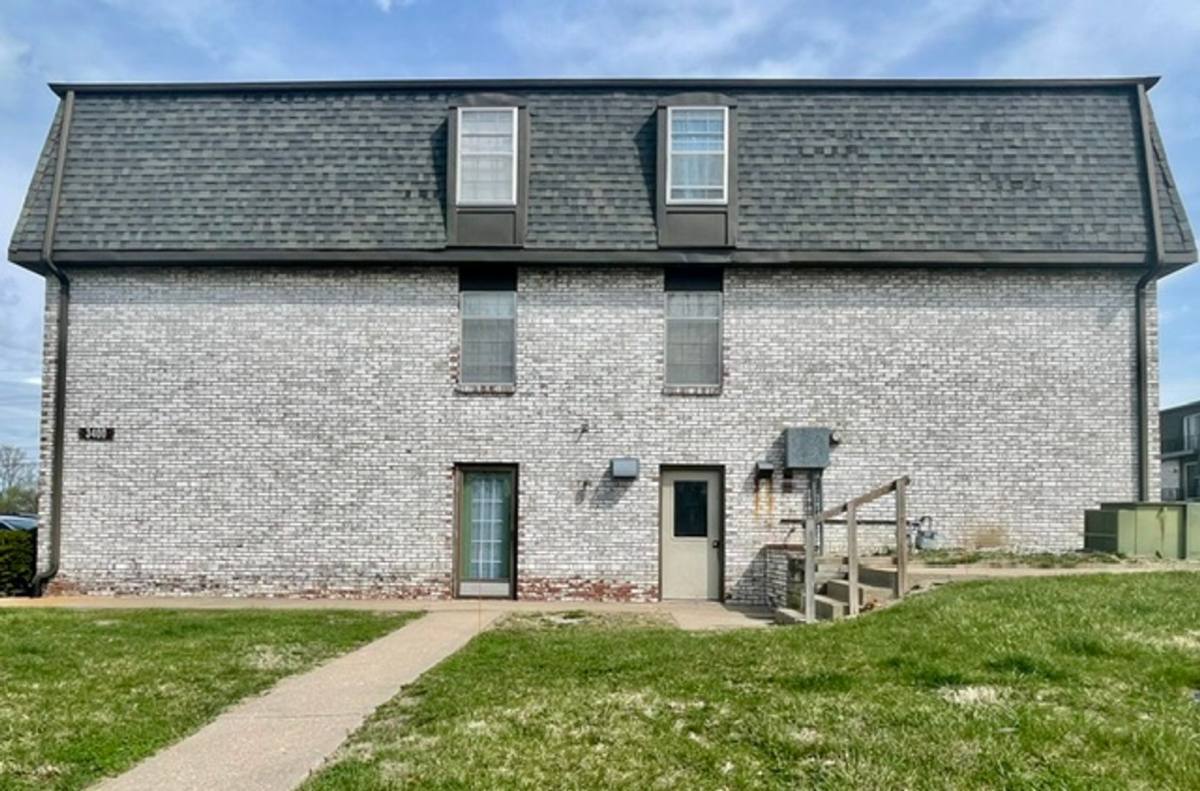 Apartment for rent at 3400 Balboa Lane, Columbia, MO 65203