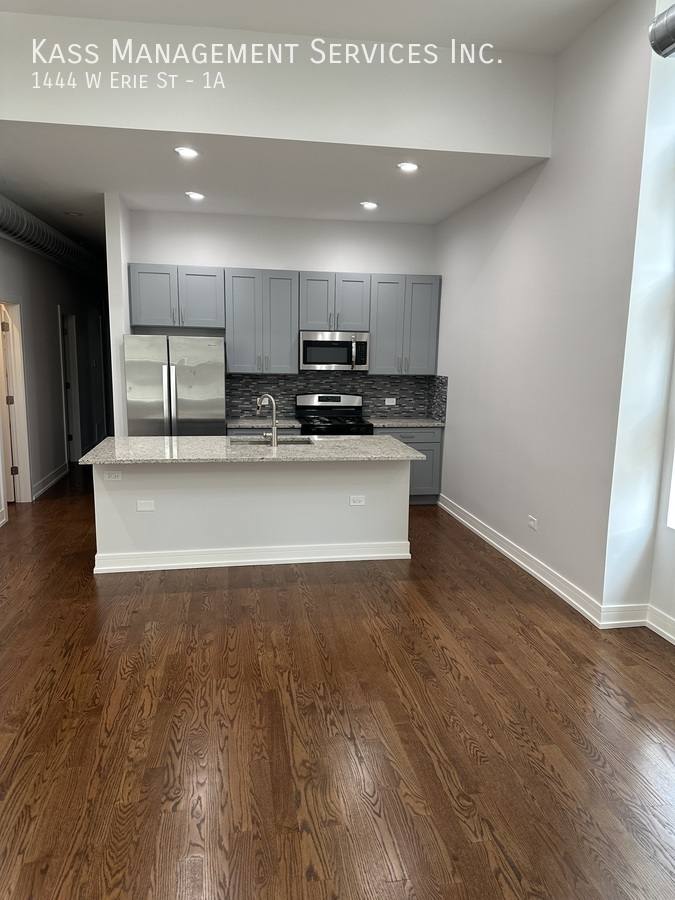 Apartment for rent at 1444 W Erie St #1A, Chicago, IL 60642