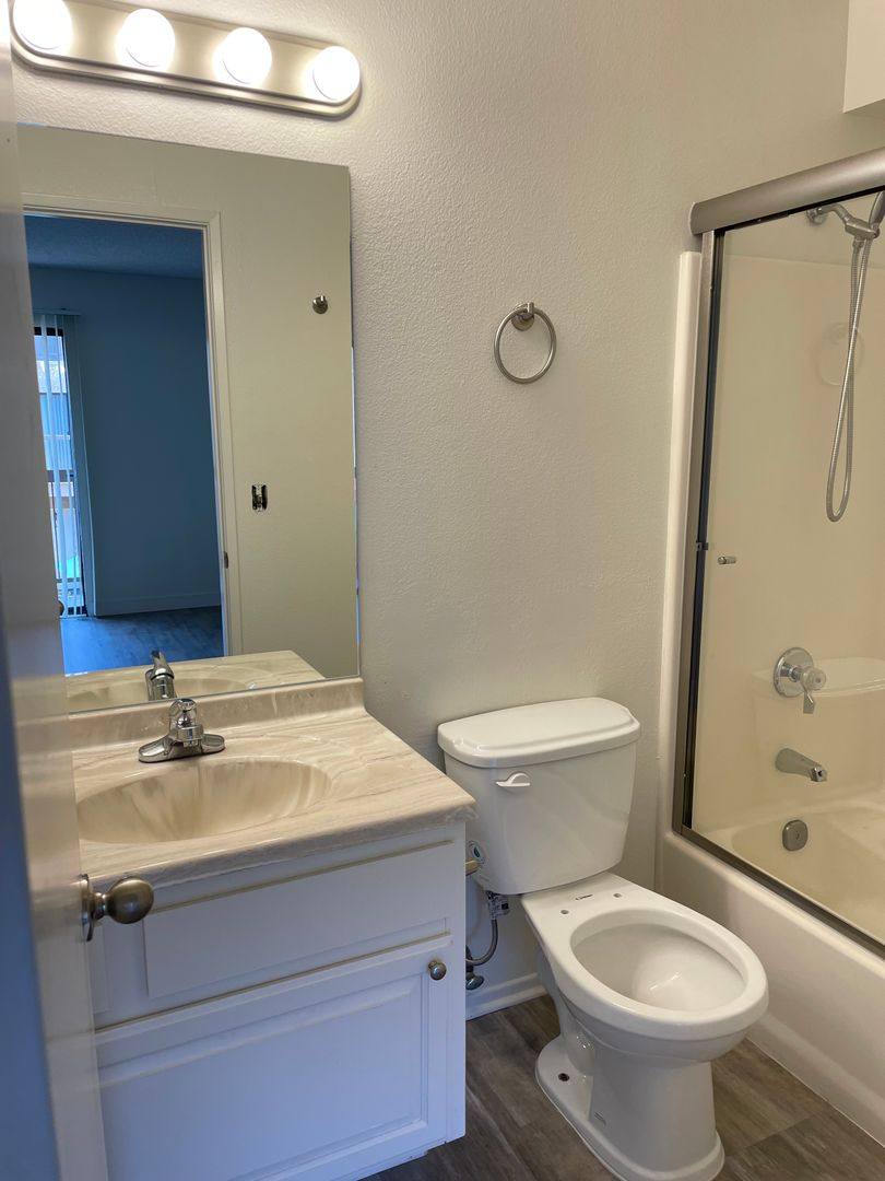 Townhouse for rent at 311 N Belmont Ave, Glendale, CA 91206
