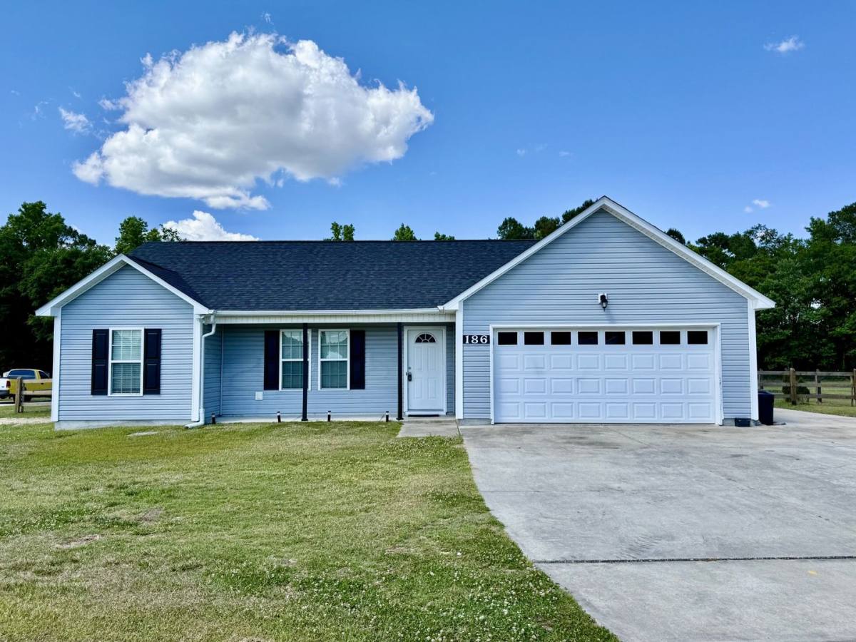 House for rent at 186 Christy Dr, Beulaville, NC 28518