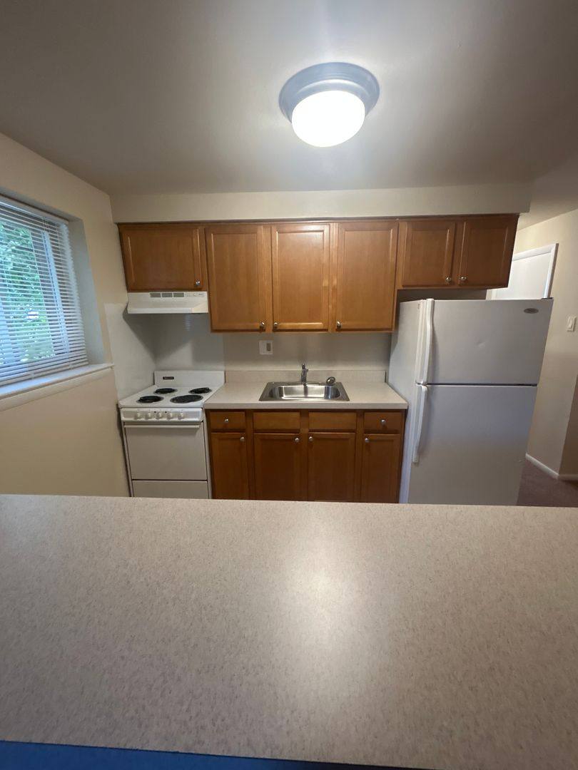 Apartment for rent at 320 Chester Pike, Norwood, PA 19074
