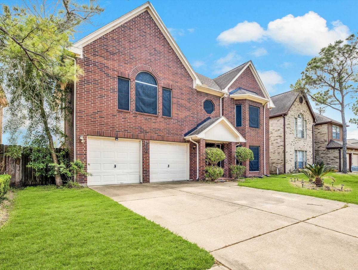 Apartment for rent at 16423 Ash Point Lane, Sugar Land, TX 77498