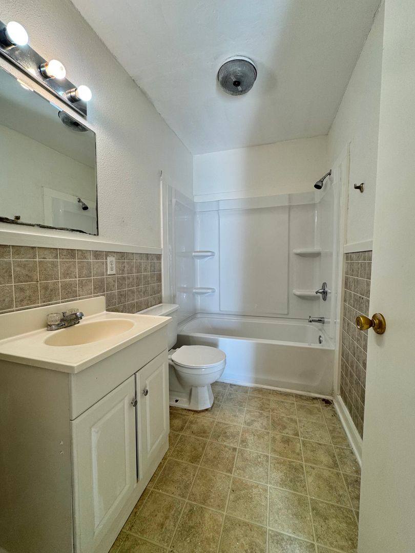 House for rent at 132 E 11th St, San Angelo, TX 76903