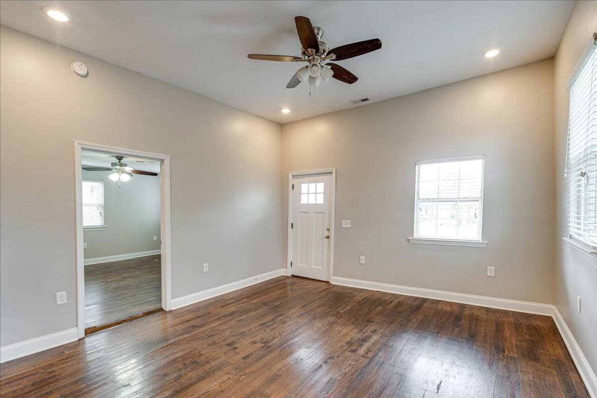 House for rent at 2425 Chamberlain Ave, Chattanooga, TN 37404