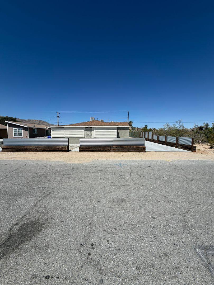 House for rent at 6614 Tamarisk Ave, Twentynine Palms, CA 92277