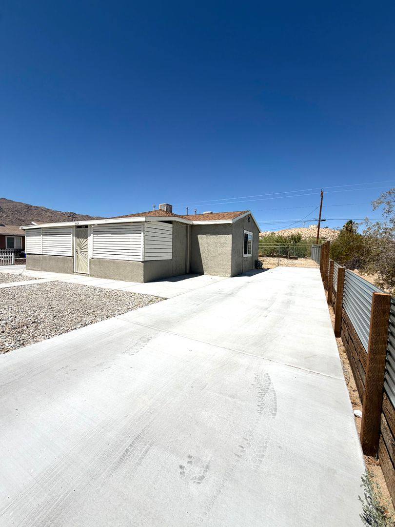 House for rent at 6614 Tamarisk Ave, Twentynine Palms, CA 92277