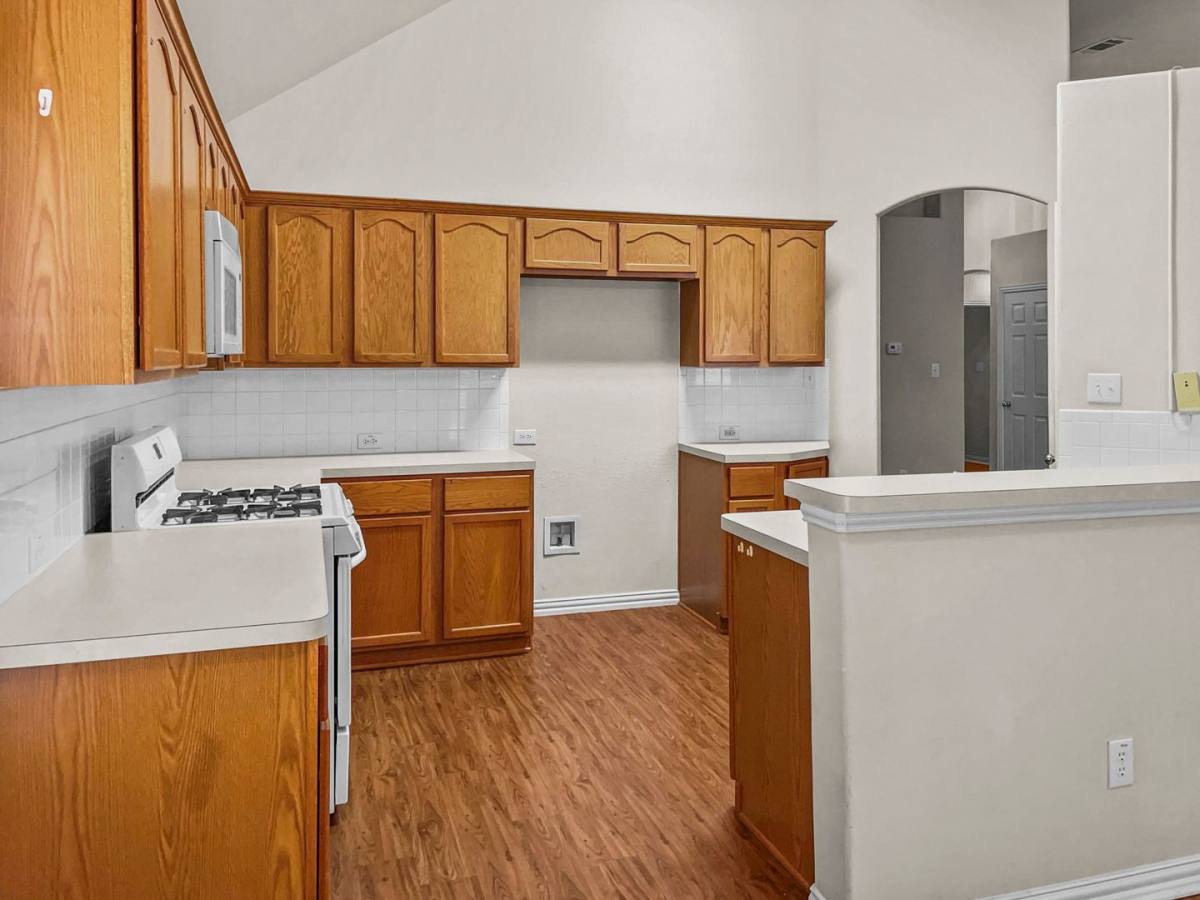 House for rent at 6220 Reddenson Dr, Fort Worth, TX 76132