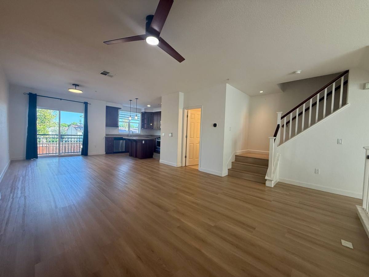 Townhouse for rent at 45 Esfahan Dr, San Jose, CA 95111