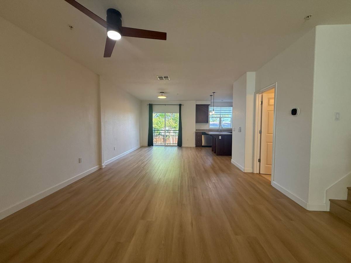 Townhouse for rent at 45 Esfahan Dr, San Jose, CA 95111