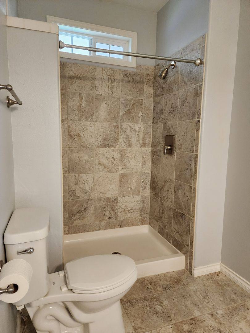 House for rent at 1592 Kingston Way, Eugene, OR 97401