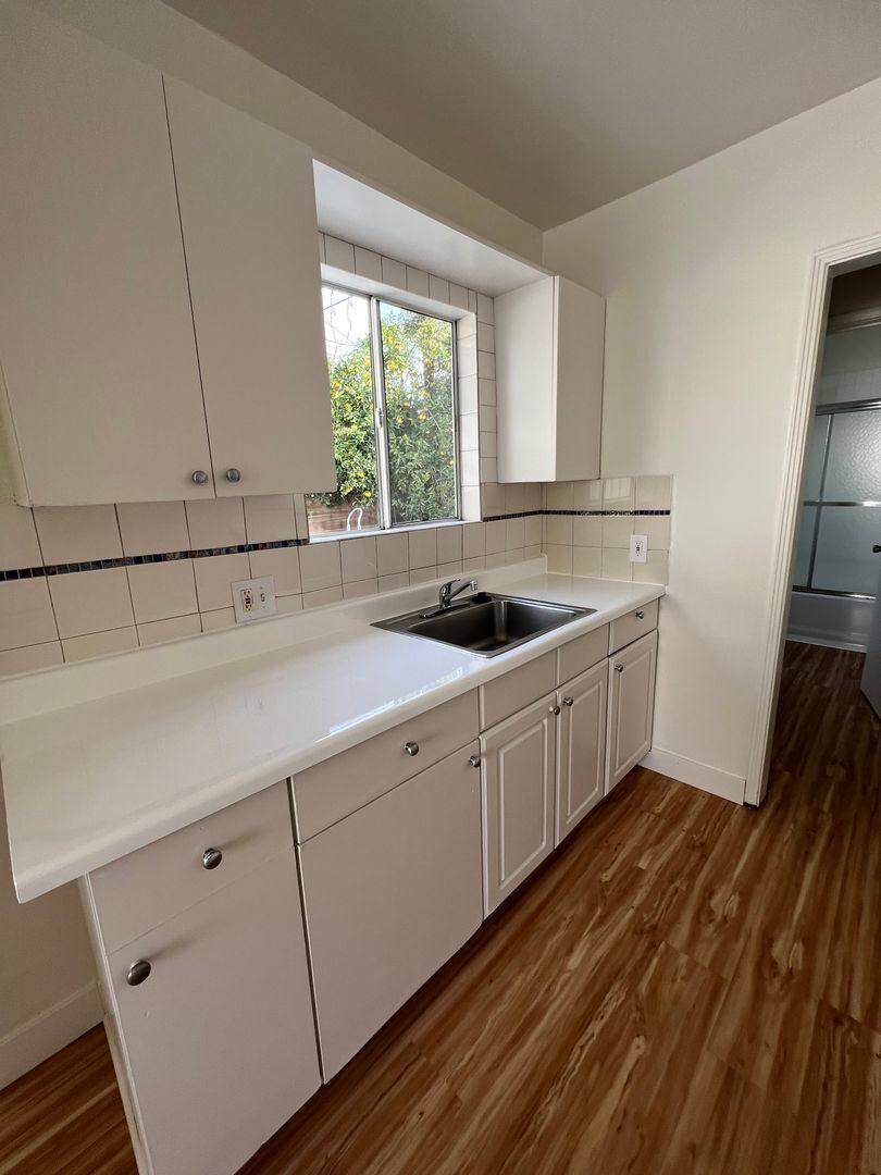 Apartment for rent at 14320-14322 1 2 Gilmore St, Van Nuys, CA 91401