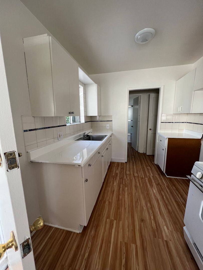 Apartment for rent at 14320-14322 1 2 Gilmore St, Van Nuys, CA 91401