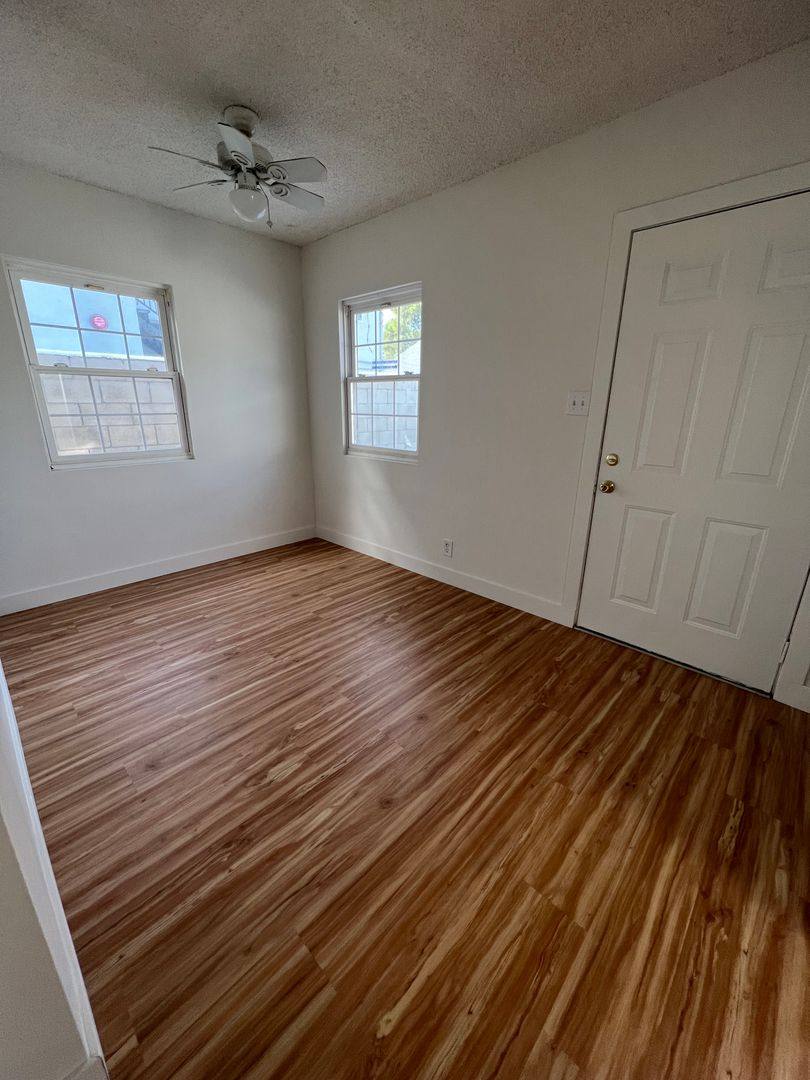 Apartment for rent at 14320-14322 1 2 Gilmore St, Van Nuys, CA 91401
