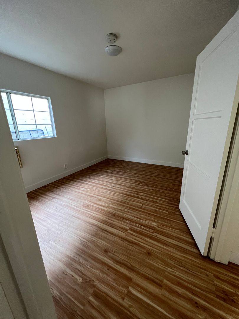 Apartment for rent at 14320-14322 1 2 Gilmore St, Van Nuys, CA 91401