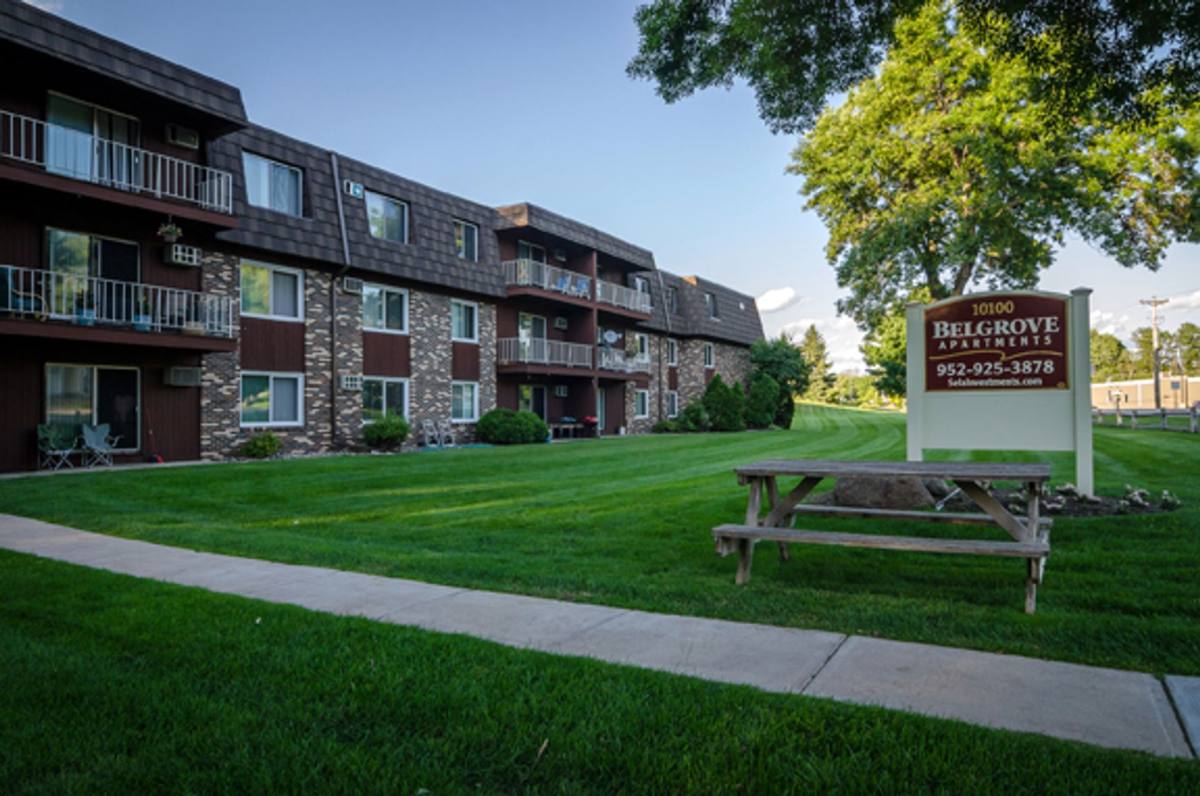 Apartment for rent at 10100 Minnetonka Blvd, Hopkins, MN 55305