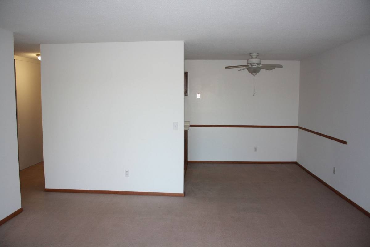 Apartment for rent at 10100 Minnetonka Blvd, Hopkins, MN 55305