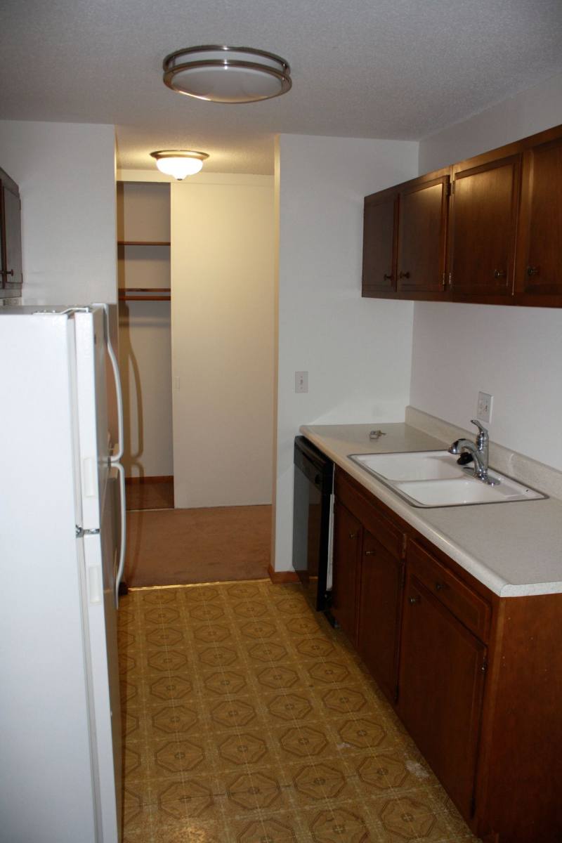 Apartment for rent at 10100 Minnetonka Blvd, Hopkins, MN 55305