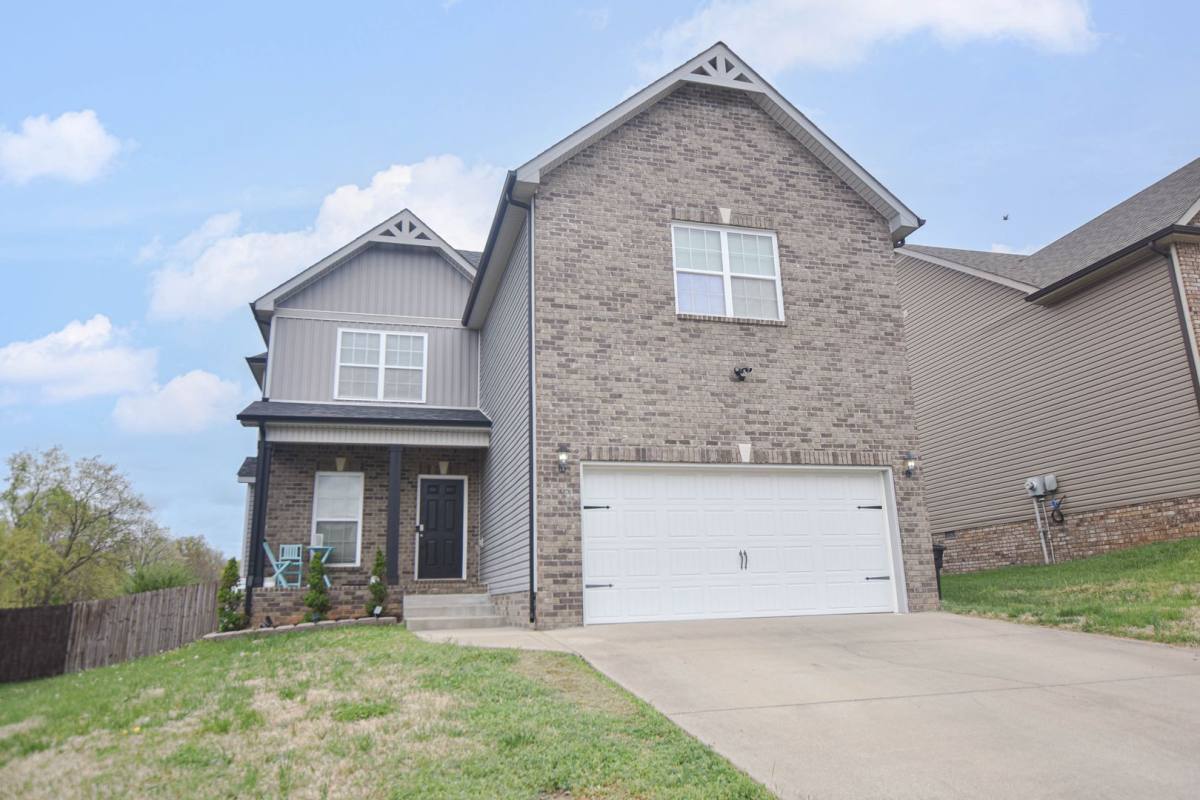 House for rent at 1048 Barnhill Rd, Clarksville, TN 37043