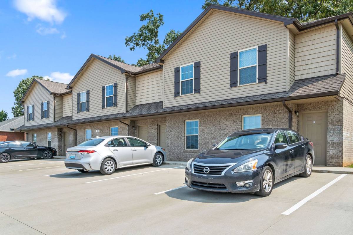 Apartment for rent at 1269 Parkway Place, Clarksville, TN 37042