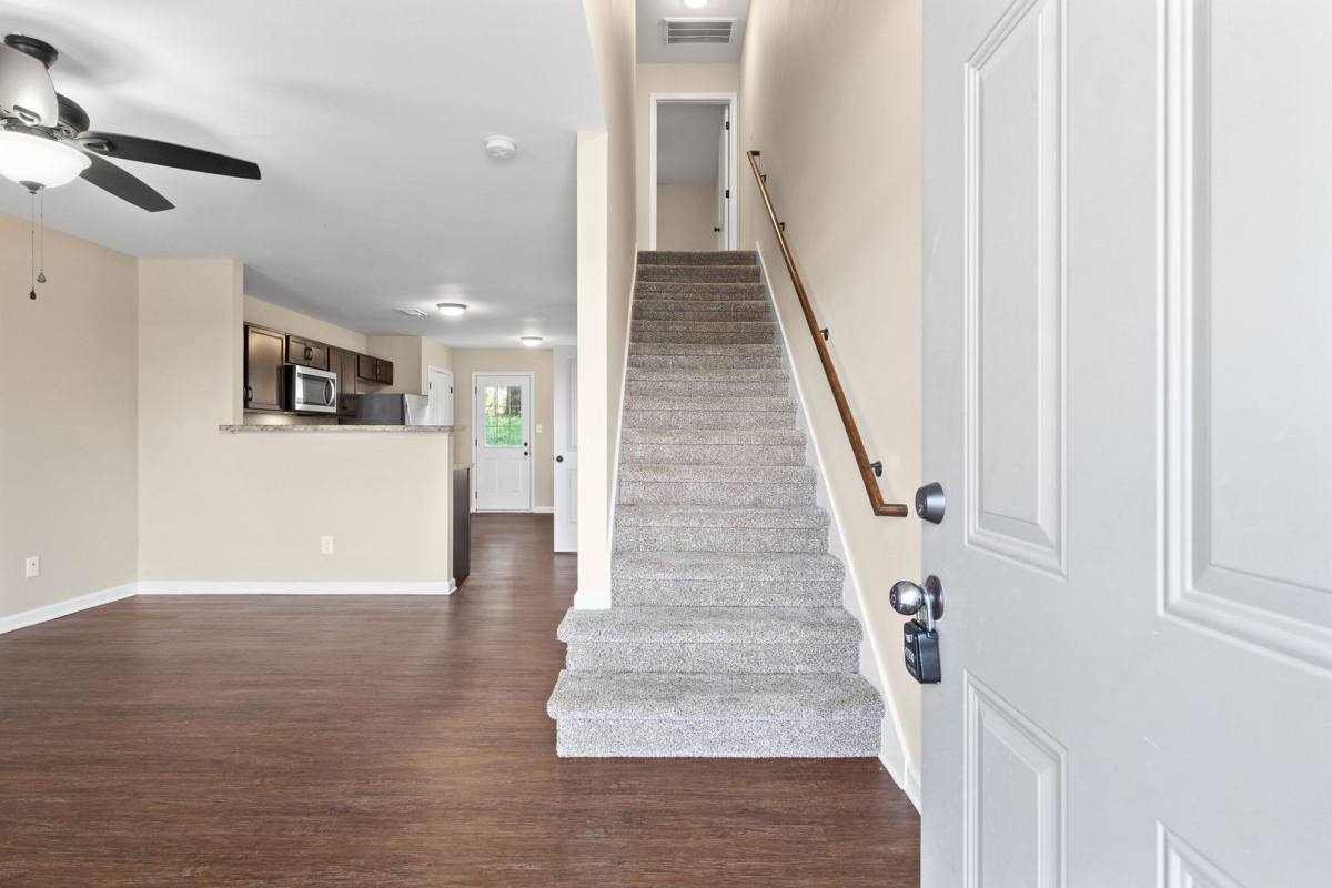 Apartment for rent at 1269 Parkway Place, Clarksville, TN 37042