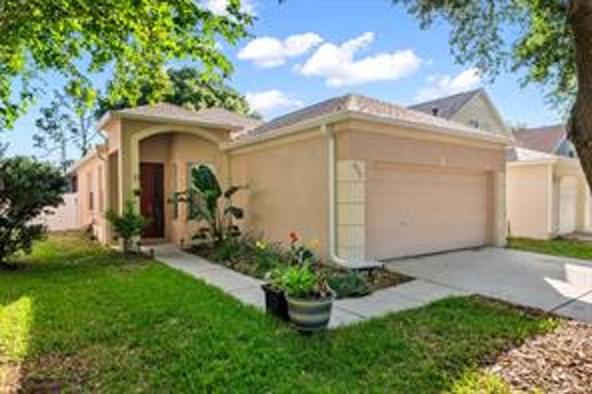 House for rent at 6207 Kiteridge Dr, Lithia, FL 33547