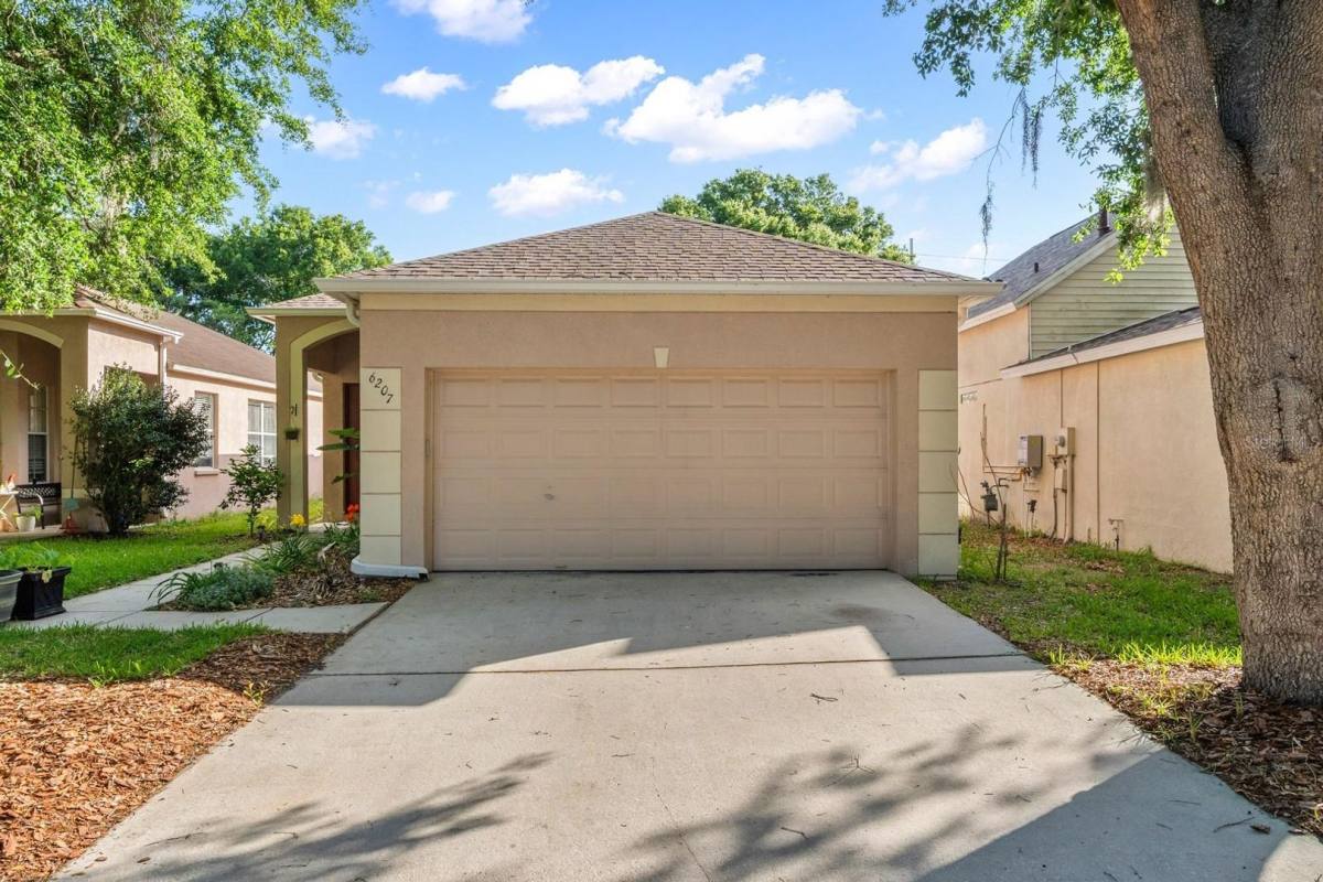 House for rent at 6207 Kiteridge Dr, Lithia, FL 33547