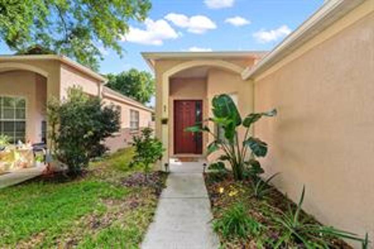 House for rent at 6207 Kiteridge Dr, Lithia, FL 33547