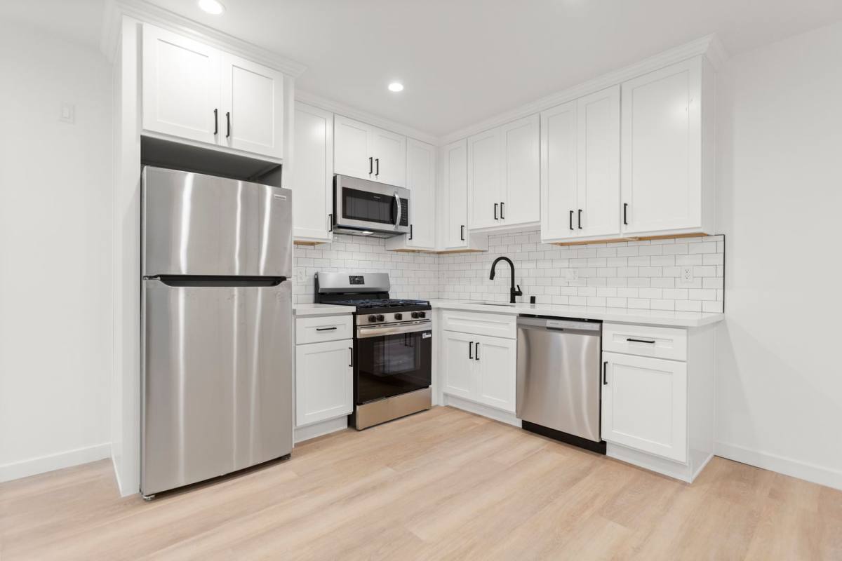Apartment for rent at 3280 Provon Lane, Los Angeles, CA 90034