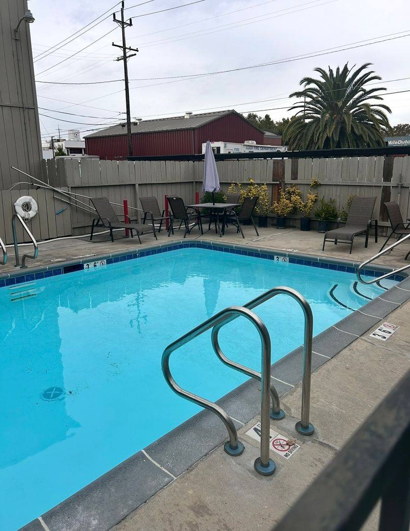 Apartment for rent at 610 E Pine St, Lodi, CA 95240