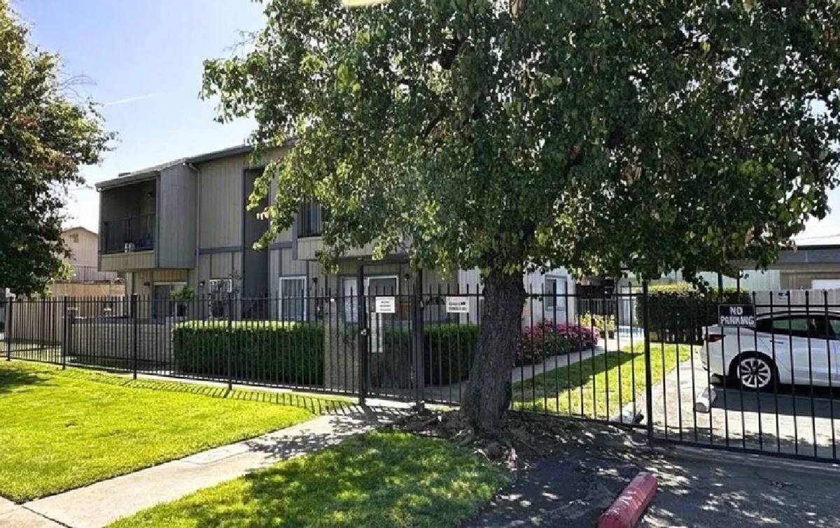 Apartment for rent at 610 E Pine St, Lodi, CA 95240