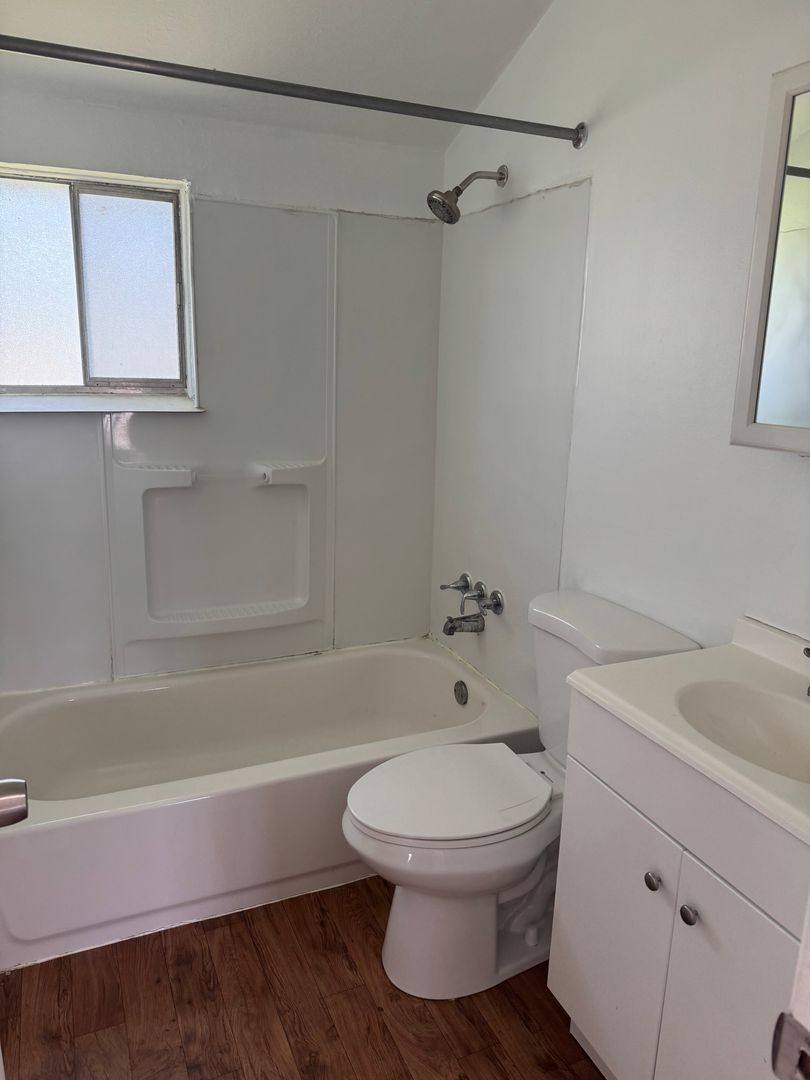 Apartment for rent at 5090-5092 Beacon Hill Rd, Columbus, OH 43228