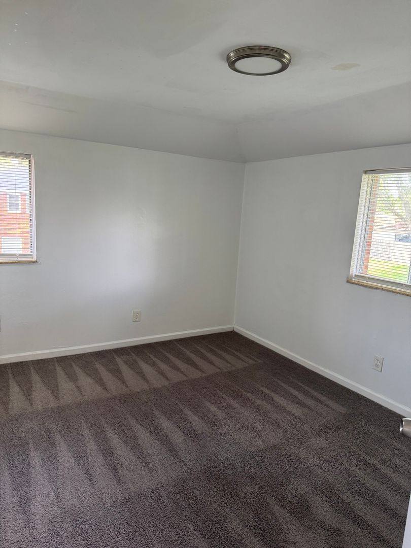 Apartment for rent at 5090-5092 Beacon Hill Rd, Columbus, OH 43228