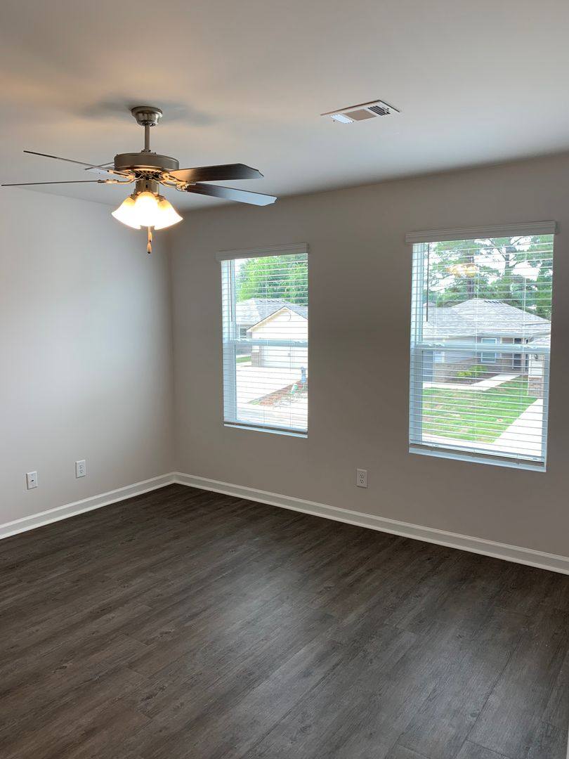 House for rent at 12391 Waterbury Dr, Moundville, AL 35474