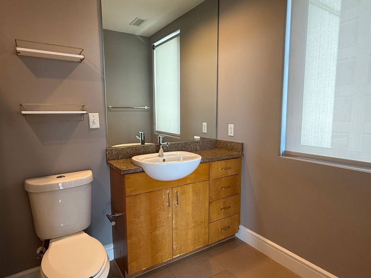 Condo for rent at 333 W Trade St, Charlotte, NC 28208