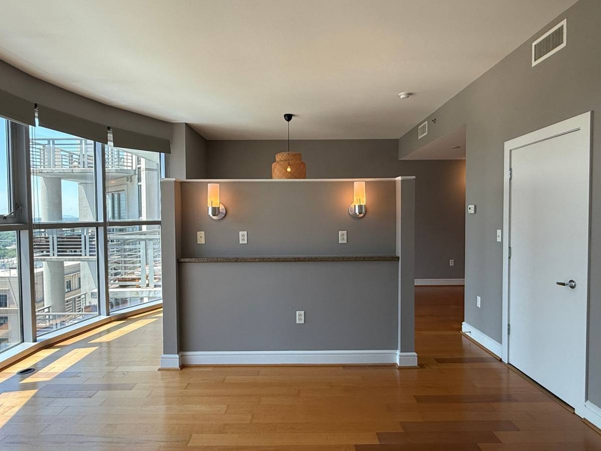 Condo for rent at 333 W Trade St, Charlotte, NC 28208