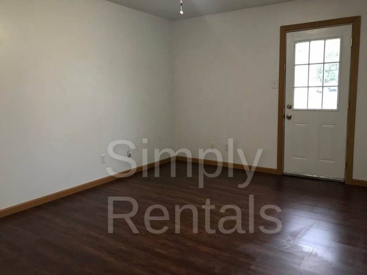 Apartment for rent at 409 Maple St, Commerce, TX 75428