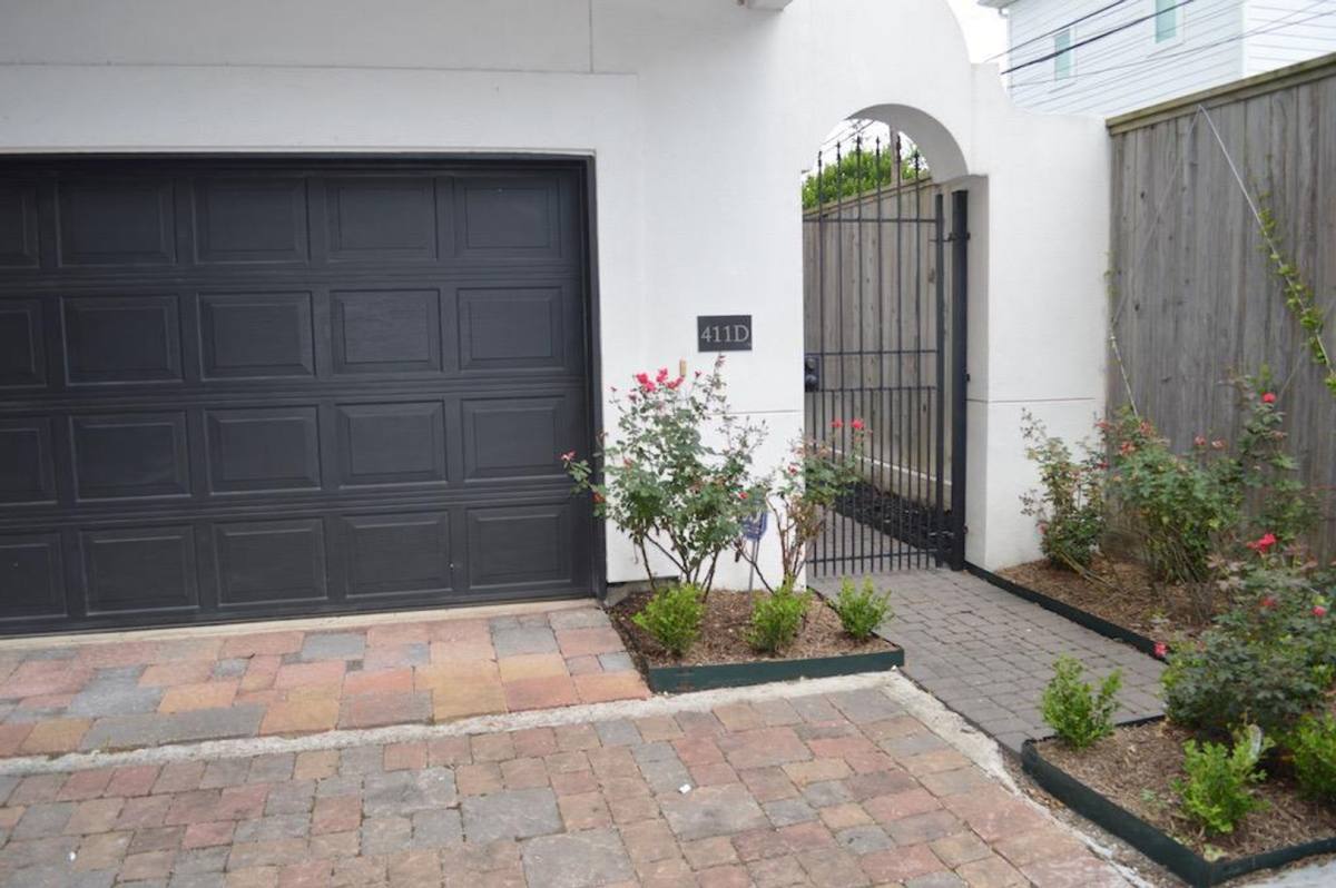 House for rent at 411 W 17th St, Houston, TX 77008
