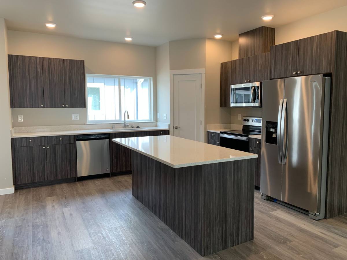 Apartment for rent at 668 E St, Blaine, WA 98230