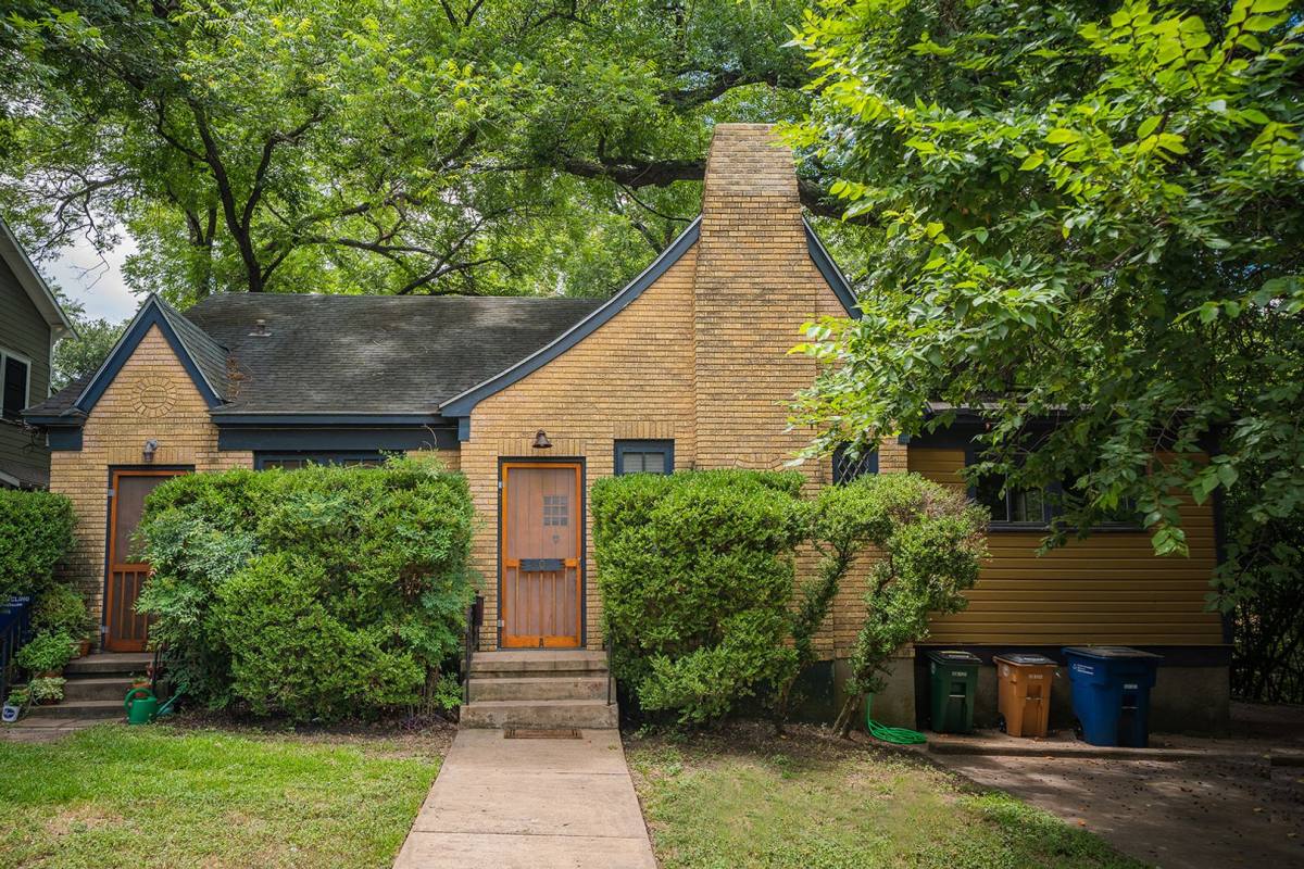 Apartment for rent at 807 E 30th, Austin, TX 78705